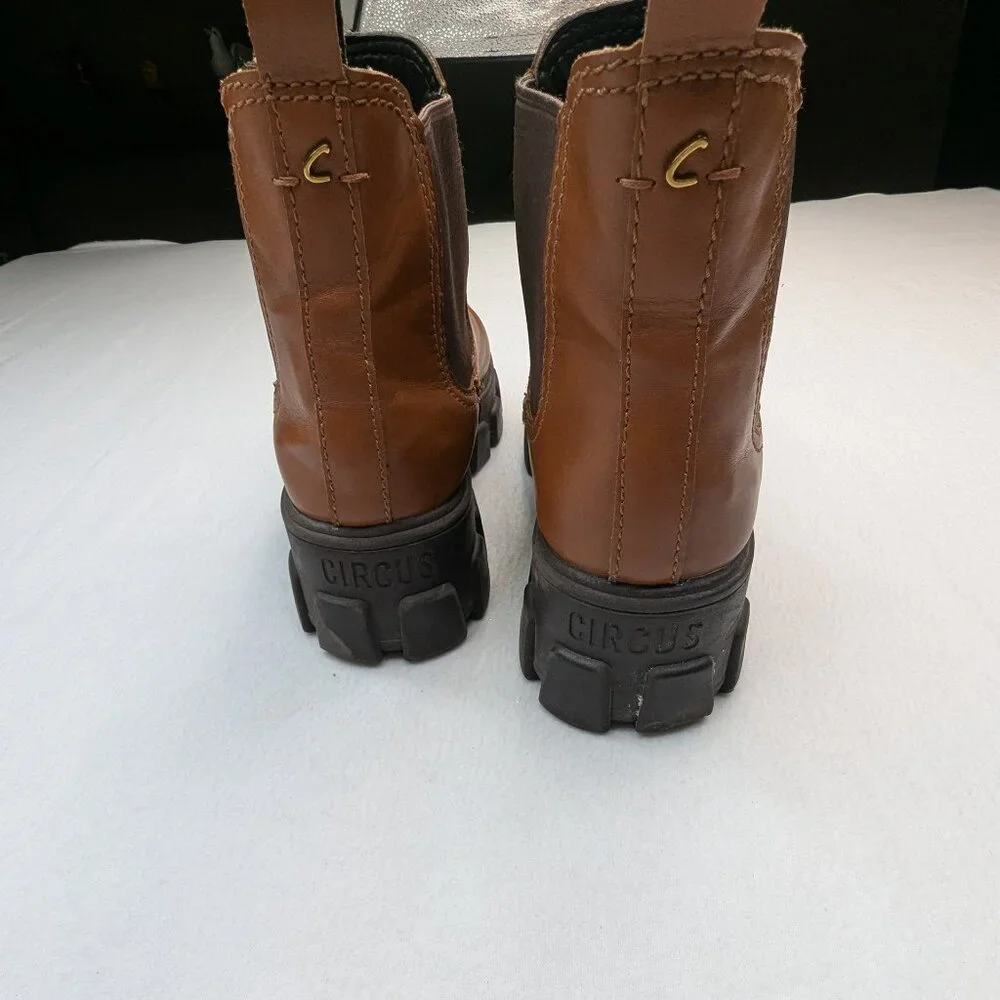 Circus by Sam Edelman Tan Chelsea Lug Sole Boots Size 10